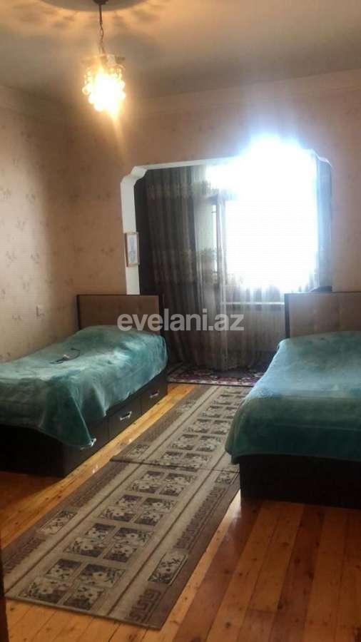 Satılır, köhnə tikili, 3 otaqlı, 85 m², Bakı, Binəqədi r, 8-ci mikrorayon q.