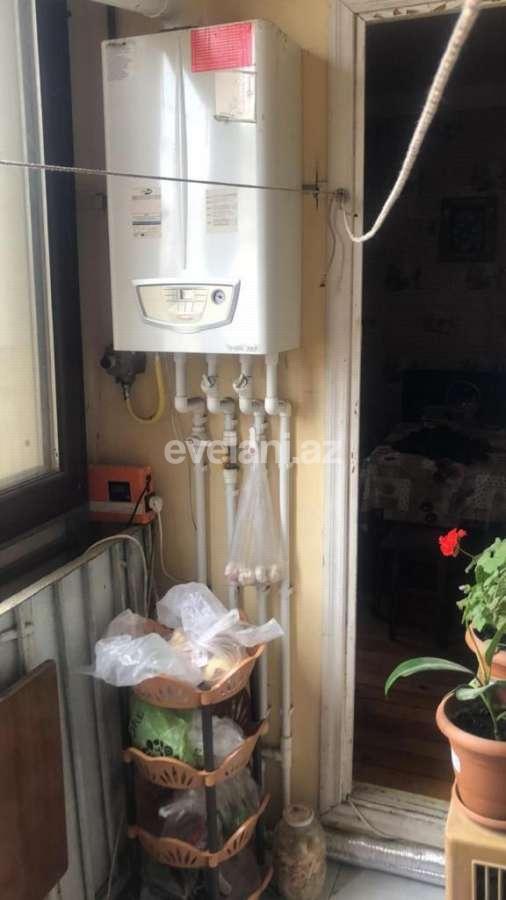 Satılır, köhnə tikili, 3 otaqlı, 85 m², Bakı, Binəqədi r, 8-ci mikrorayon q.