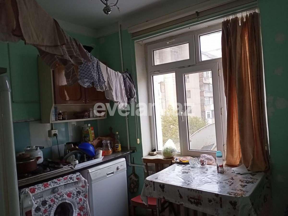 Satılır, köhnə tikili, 2 otaqlı, 60 m², Bakı, Xətai r, Əhmədli m.