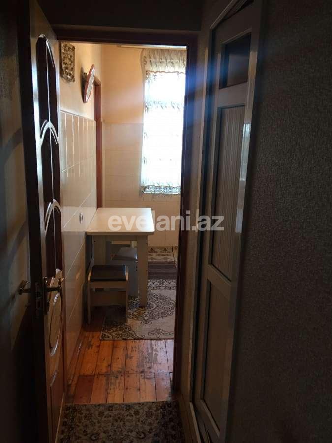 Satılır, köhnə tikili, 3 otaqlı, 70 m², Sumqayıt, 13-cü mikrorayon r.