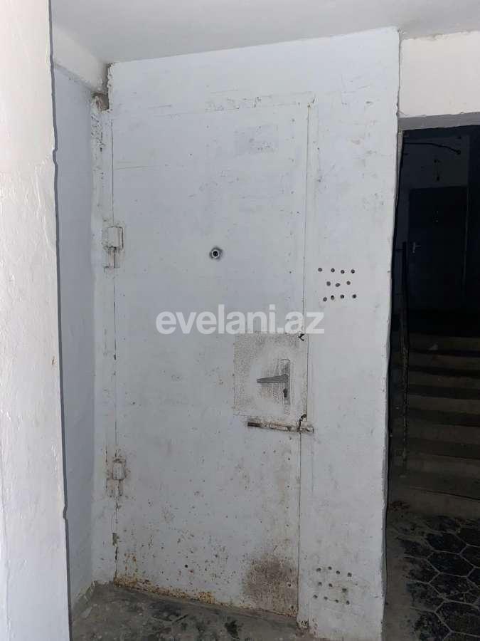 Satılır, köhnə tikili, 2 otaqlı, 30 m², Sumqayıt, 13-cü mikrorayon r.