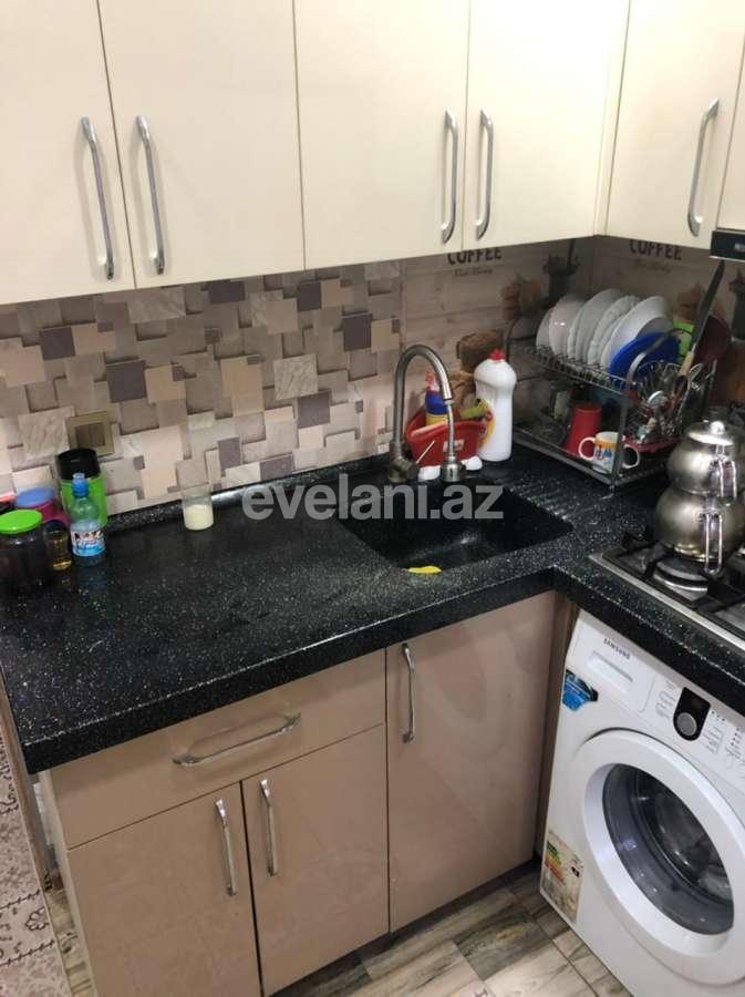 Satılır, köhnə tikili, 3 otaqlı, 72 m², Bakı, Binəqədi r, 7-ci mikrorayon q, Azadlıq prospekti m.