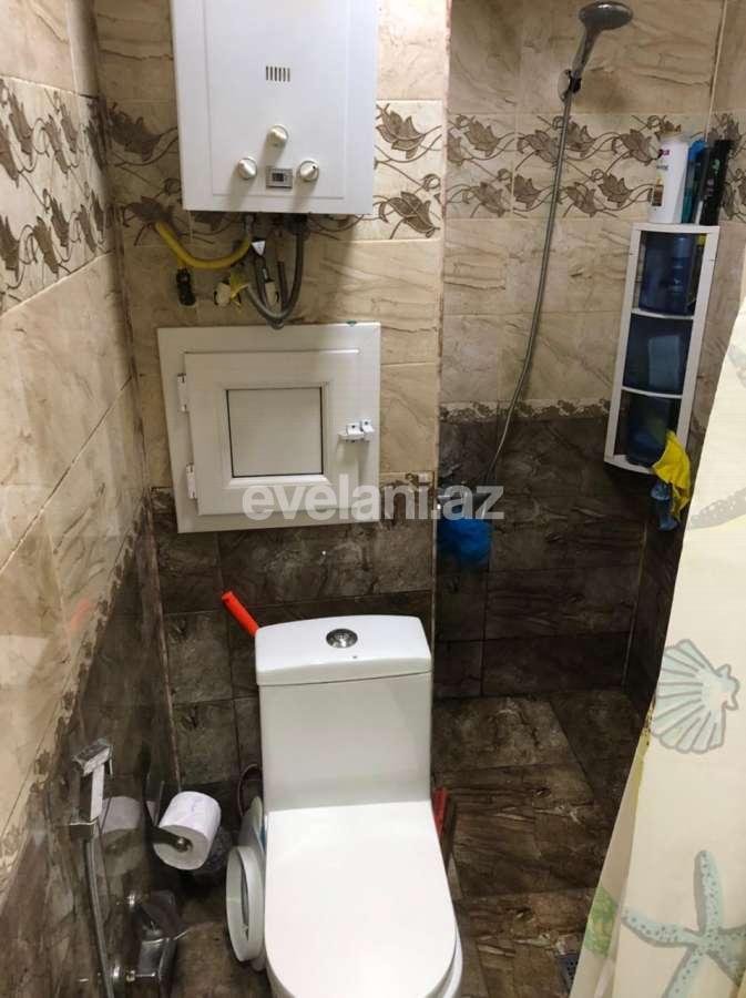 Satılır, köhnə tikili, 3 otaqlı, 72 m², Bakı, Binəqədi r, 7-ci mikrorayon q, Azadlıq prospekti m.