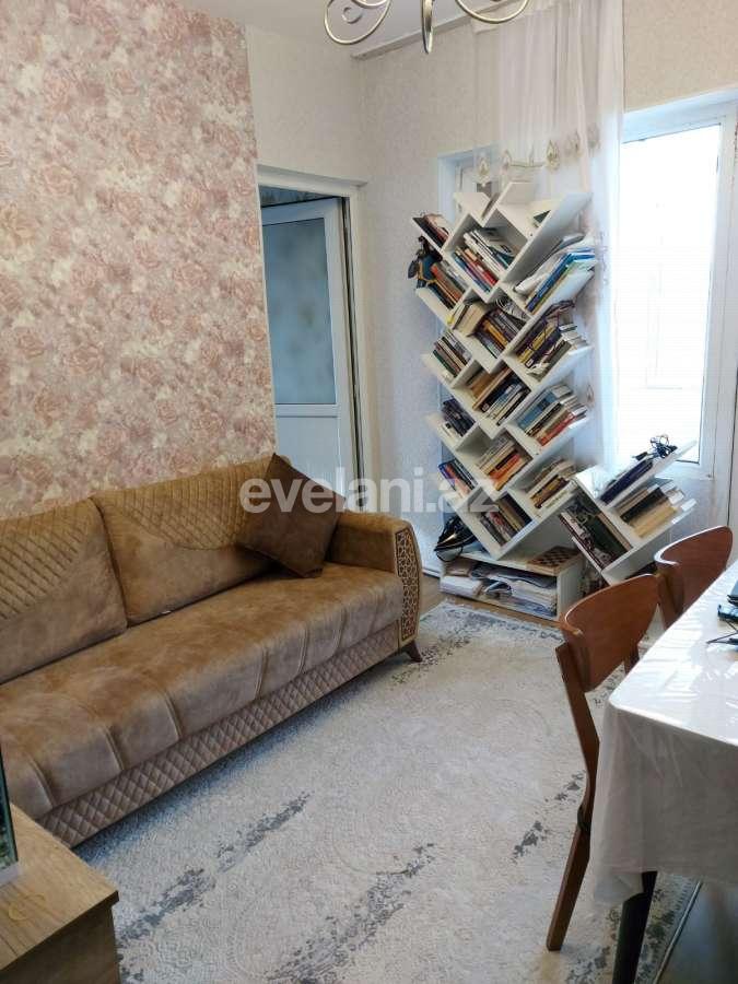 Satılır, köhnə tikili, 2 otaqlı, 40 m², Bakı, Binəqədi r, 8-ci mikrorayon q, Azadlıq prospekti m.