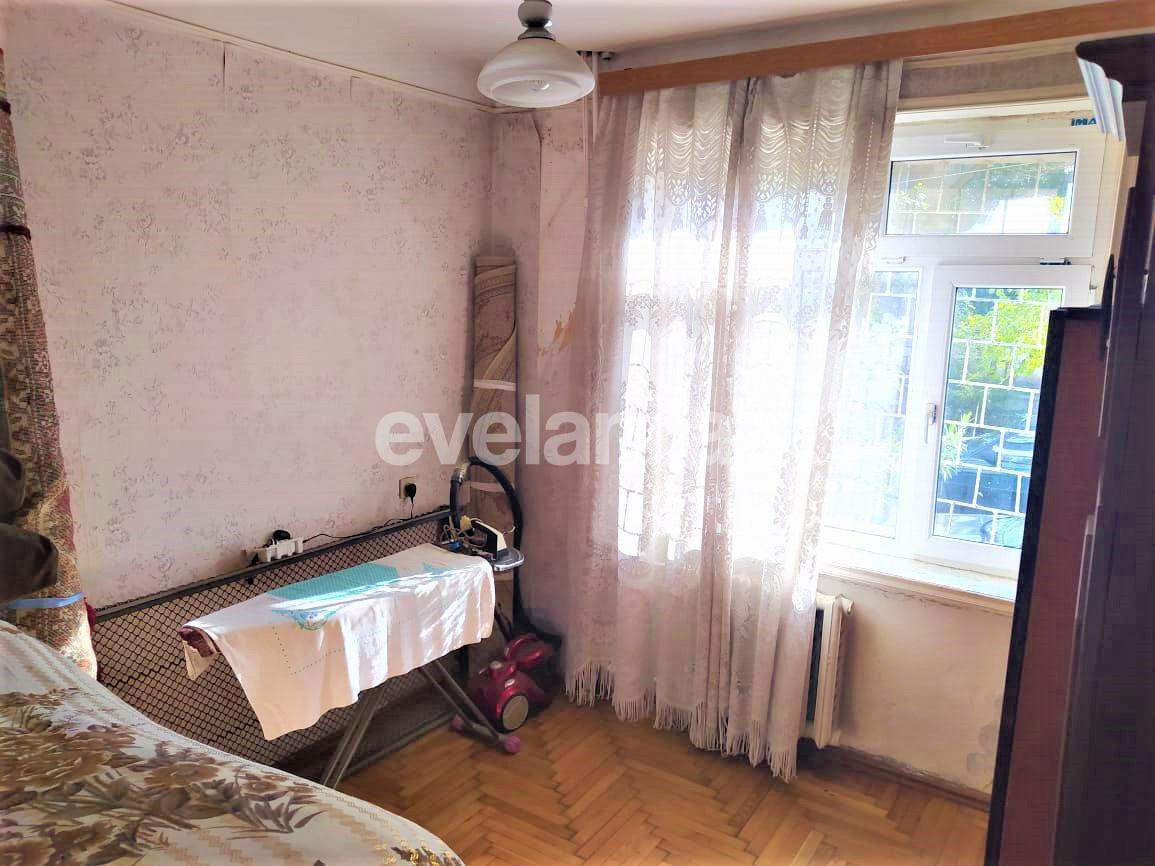 Продаётся, вторичка, 4-комнаты, 75 m², Баку, Низаминский r, 8-й километр p, Нефтчиляр m.