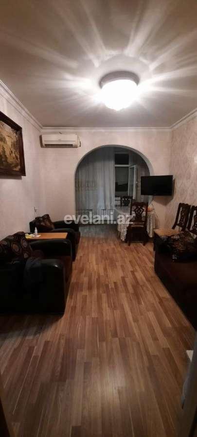 Satılır, köhnə tikili, 3 otaqlı, 55 m², Bakı, Nəsimi r, Memar Əcəmi m.