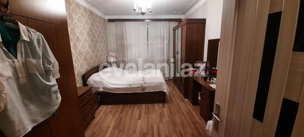 Satılır, köhnə tikili, 3 otaqlı, 55 m², Bakı, Nəsimi r, Memar Əcəmi m.