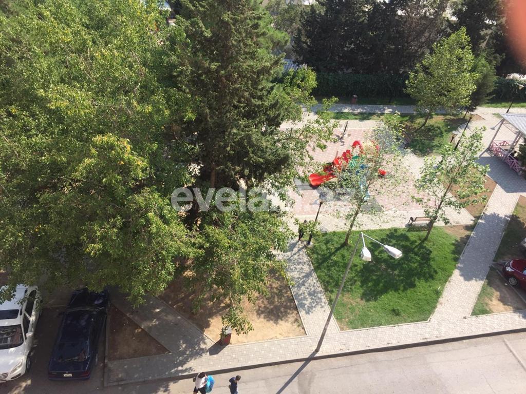 Satılır, köhnə tikili, 4 otaqlı, 100 m², Bakı, Binəqədi r, Azadlıq prospekti m.