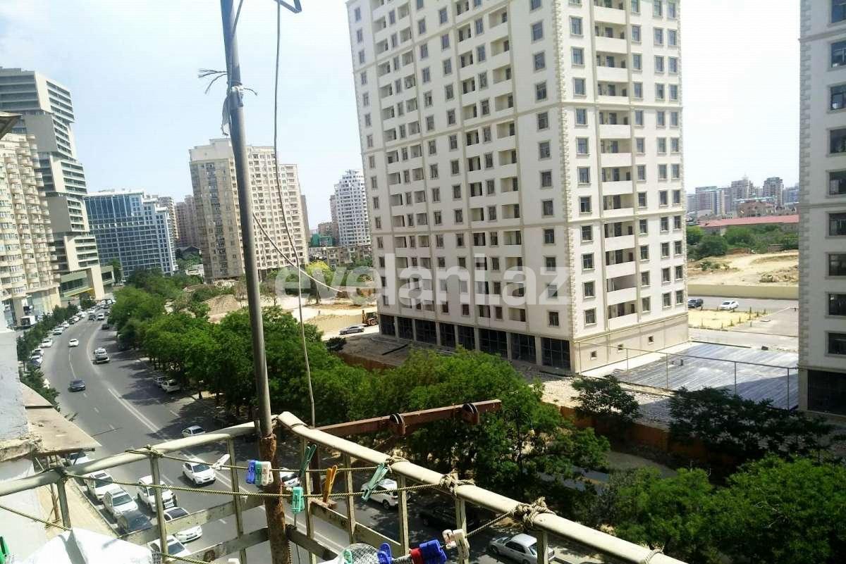 Satılır, köhnə tikili, 4 otaqlı, 110 m², Bakı, Yasamal r, Yasamal q.