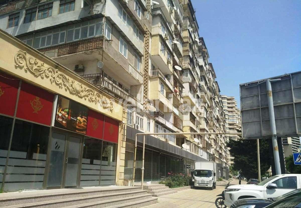 Satılır, köhnə tikili, 4 otaqlı, 110 m², Bakı, Yasamal r, Yasamal q.