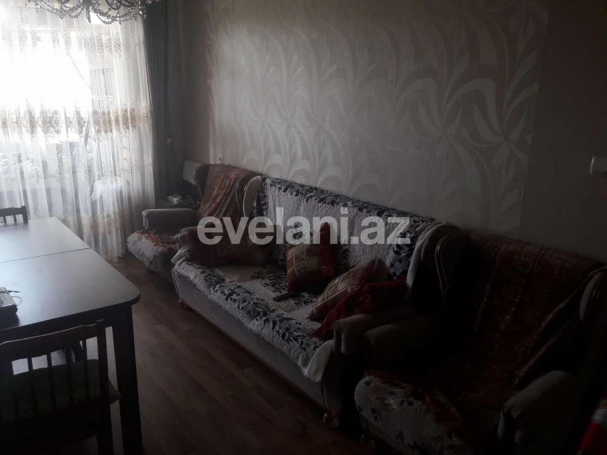 Satılır, köhnə tikili, 4 otaqlı, 100 m², Bakı, Binəqədi r, 8-ci mikrorayon q.