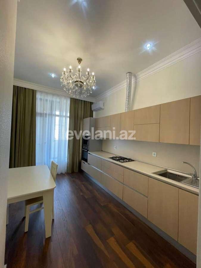 Kirayə verilir, yeni tikili, 3 otaqlı, 102 m², Bakı, 28 may m.