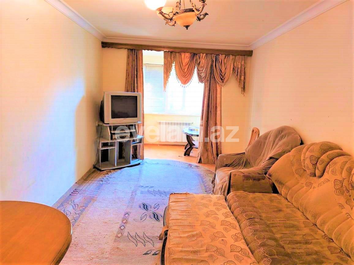 Satılır, köhnə tikili, 3 otaqlı, 90 m², Bakı, Nizami r, 8-ci kilometr q, Neftçilər m.