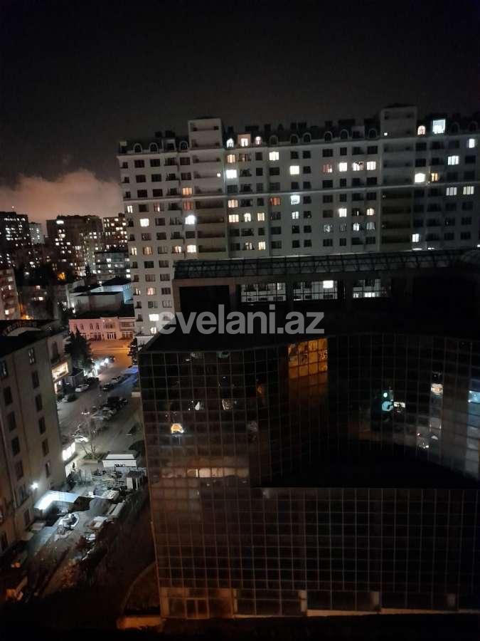 Продаётся, вторичка, 4-комнаты, 100 m², Баку, Бинагадинский r, 8-й микрорайон p, Азадлыг проспекти m.