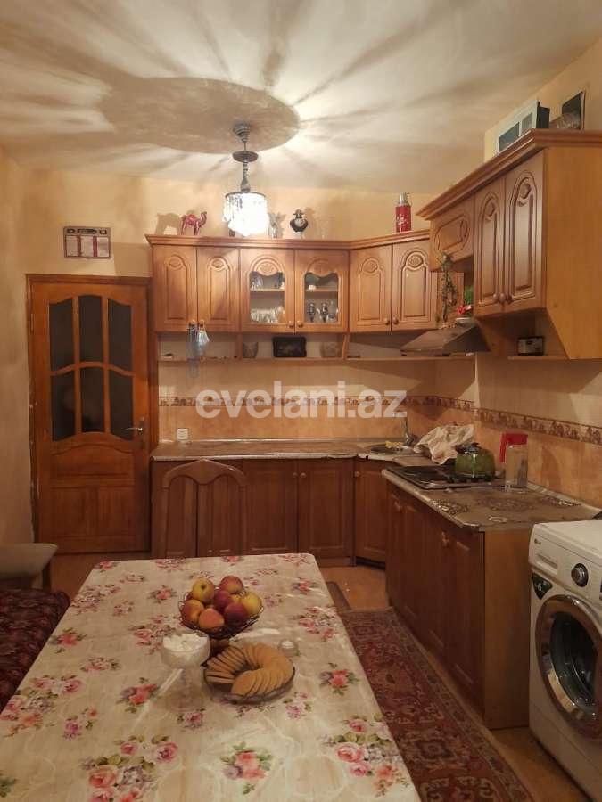 Продаётся, вторичка, 4-комнаты, 100 m², Баку, Бинагадинский r, 8-й микрорайон p, Азадлыг проспекти m.