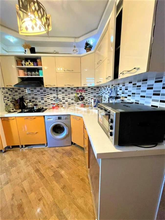 Satılır, köhnə tikili, 3 otaqlı, 90 m², Bakı, Xətai r, Həzi Aslanov q, Həzi Aslanov m.
