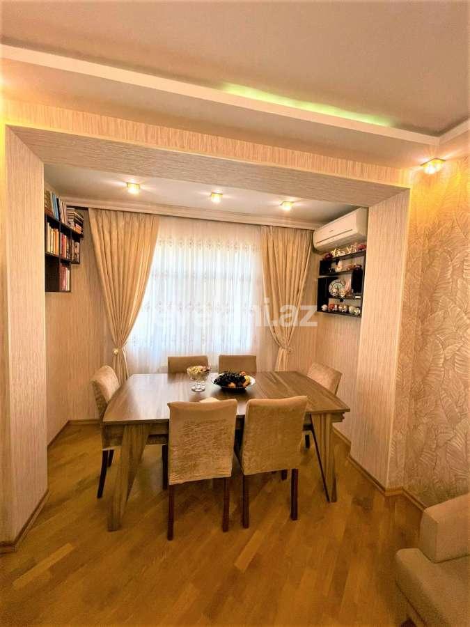 Satılır, köhnə tikili, 3 otaqlı, 90 m², Bakı, Xətai r, Həzi Aslanov q, Həzi Aslanov m.