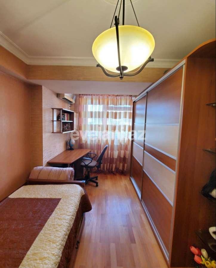 Продаётся, вторичка, 3-комнаты, 135 m², Баку, Сабаильский r.