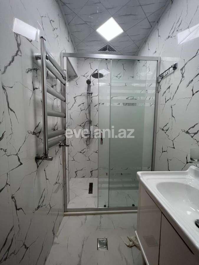 Kirayə verilir, köhnə tikili, 2 otaqlı, 65 m², Bakı, Binəqədi r, 8-ci mikrorayon q, Azadlıq prospekti m.