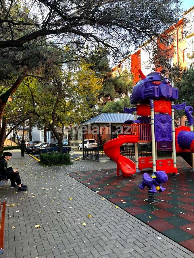 Kirayə verilir, köhnə tikili, 3 otaqlı, 55 m², Bakı, Binəqədi r, Memar Əcəmi m.