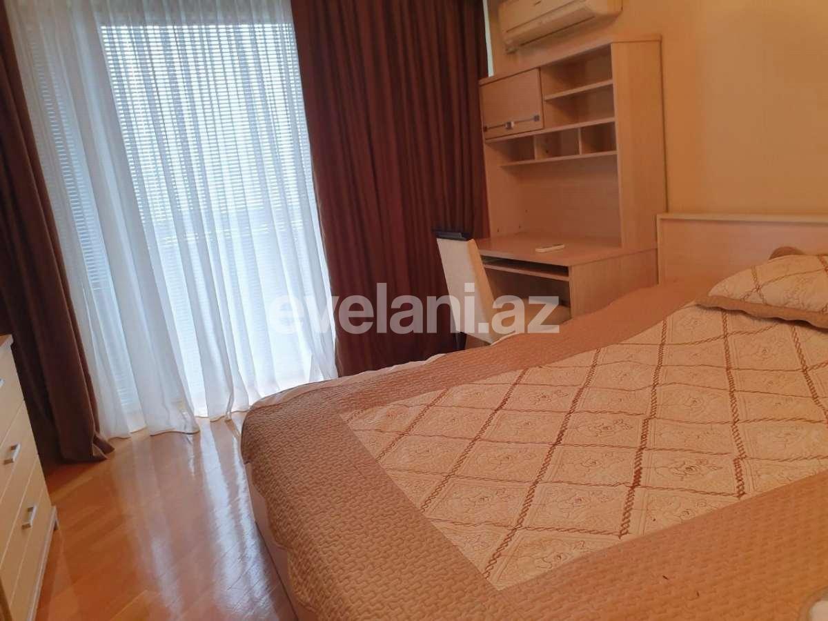 Rent, old building, 4 room, 100 m², Baku, Sabail r, Sahil m.