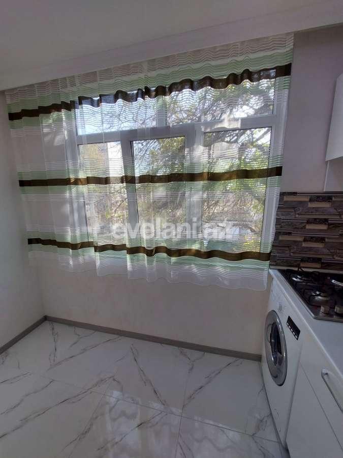 Satılır, köhnə tikili, 2 otaqlı, 40 m², Bakı, Nizami r, Xalqlar Dostluğu m.