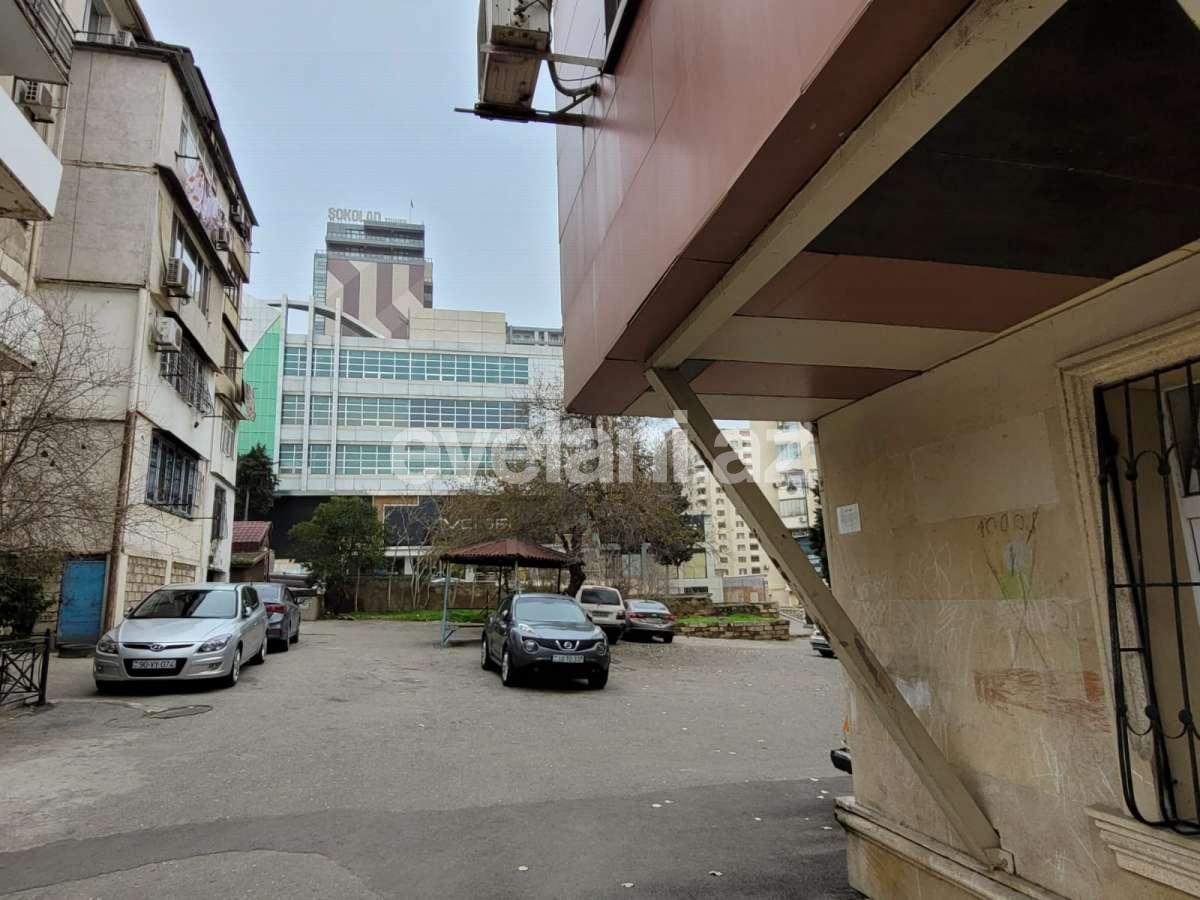 Продаётся, вторичка, 2-комнаты, 34 m², Баку, Ясамальский r, Ясамал p, Элмляр Академиясы m.