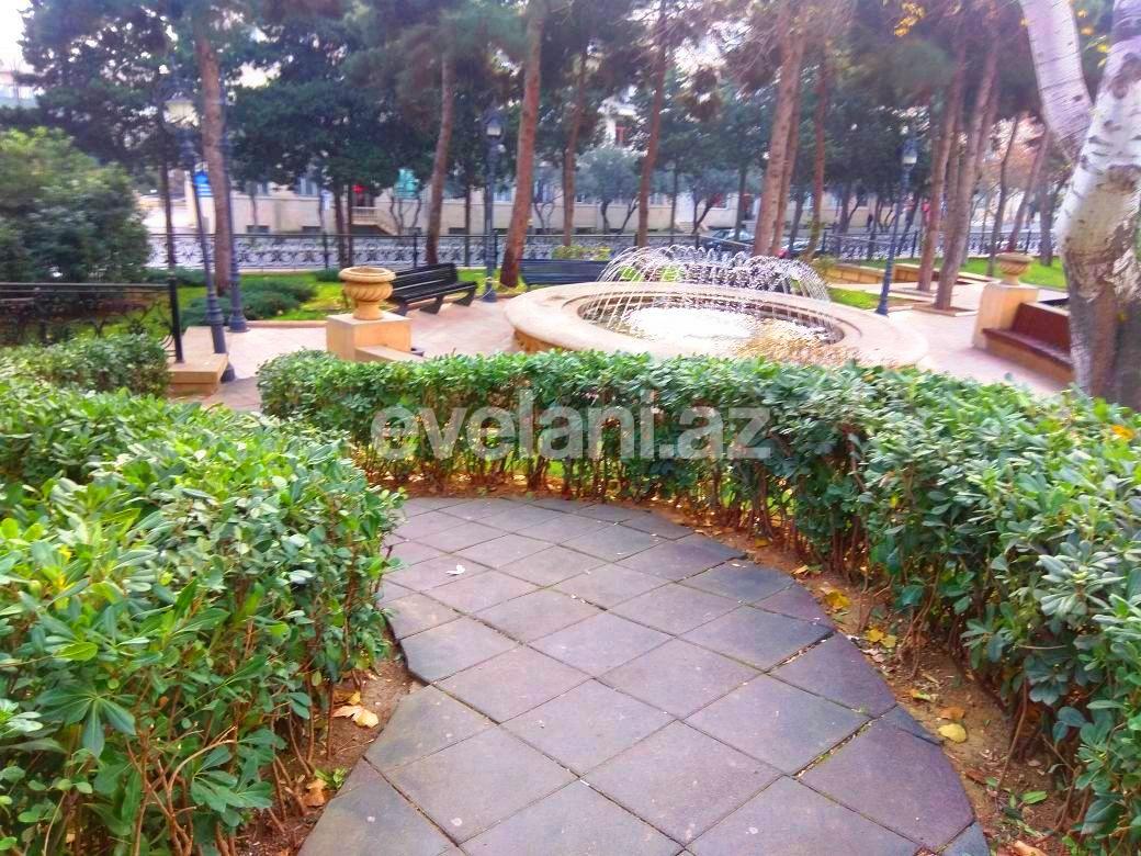 Satılır, köhnə tikili, 2 otaqlı, 60 m², Bakı, Yasamal r, Nizami m.