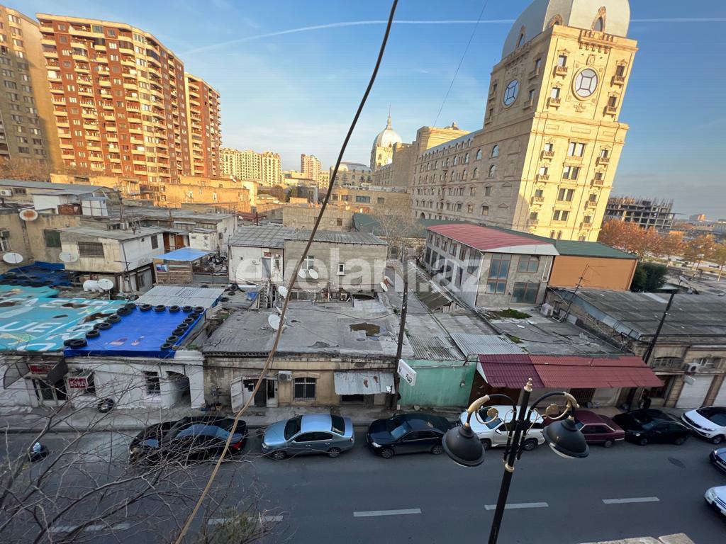 Satılır, köhnə tikili, 2 otaqlı, 60 m², Bakı, Yasamal r, Nizami m.