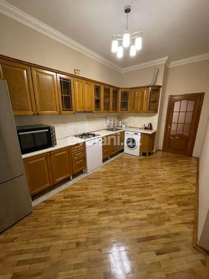 Сдаётся, новостройка, 3-комнаты, 80 m², Баку, Бинагадинский r, 7-й микрорайон p, Азадлыг проспекти m.