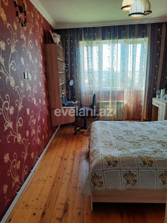 Satılır, köhnə tikili, 33 otaqlı, 82 m², Bakı, Xətai r, Əhmədli q, Əhmədli m.