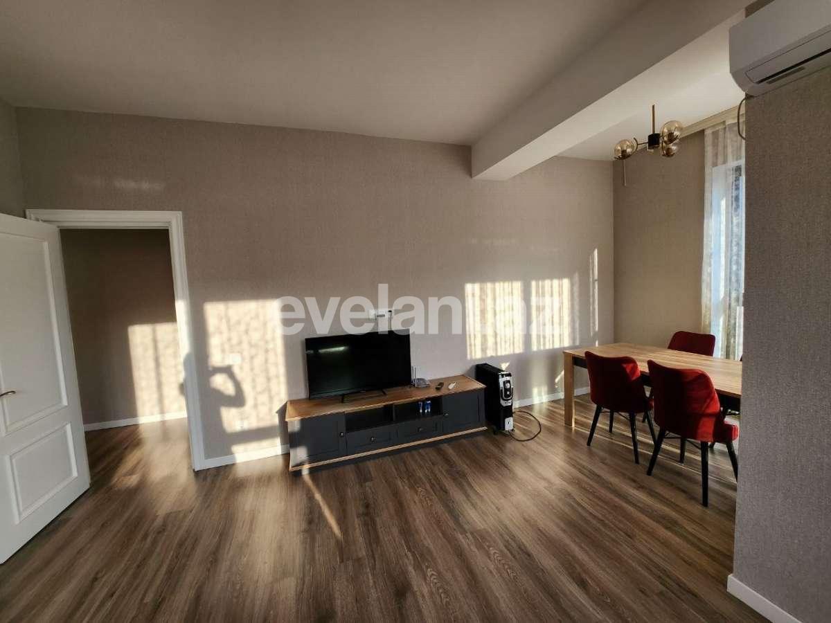 Kirayə verilir, yeni tikili, 2 otaqlı, 77 m², Bakı, Səbail r, Bayıl q.