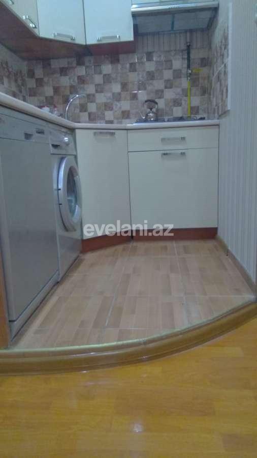 Satılır, köhnə tikili, 3 otaqlı, 63 m², Bakı, Səbail r, Sahil m.