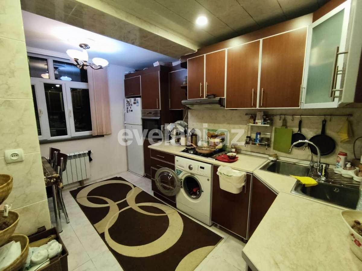 Продаётся, вторичка, 3-комнаты, 70 m², Баку, Ясамальский r, Элмляр Академиясы m.