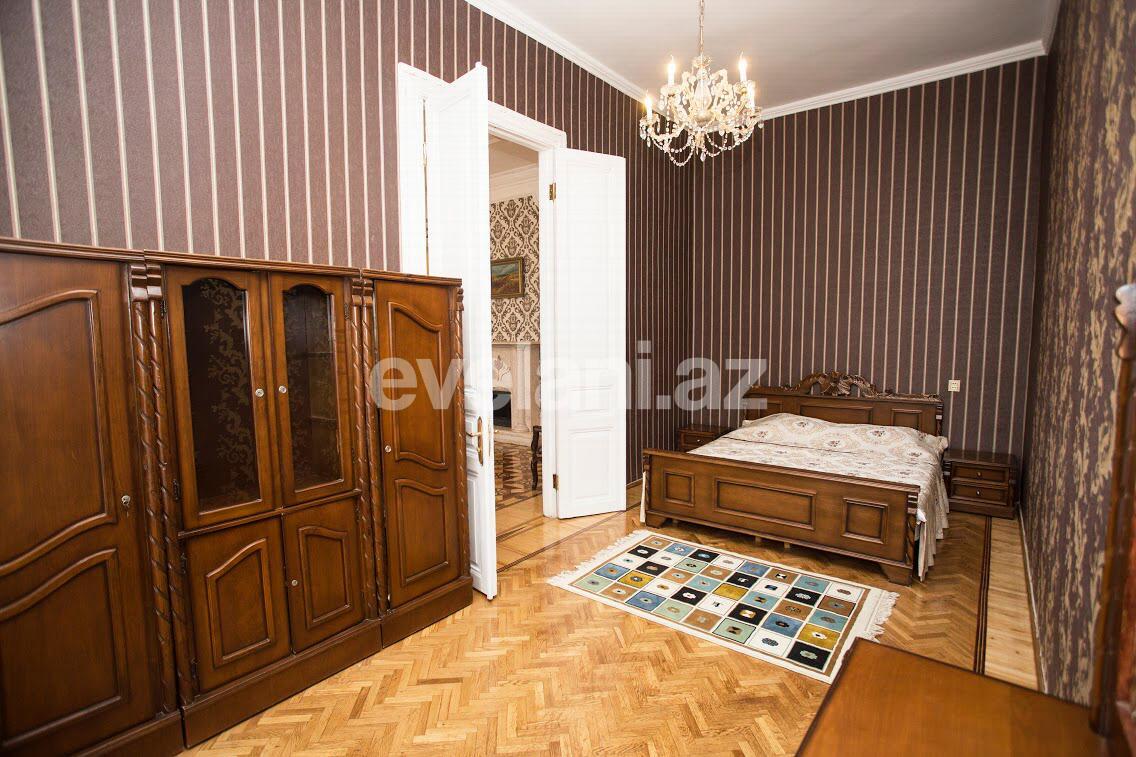 Satılır, köhnə tikili, 4 otaqlı, 150 m², Bakı, Nəsimi r, 28 may m.