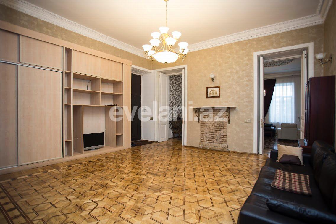 Satılır, köhnə tikili, 4 otaqlı, 150 m², Bakı, Nəsimi r, 28 may m.