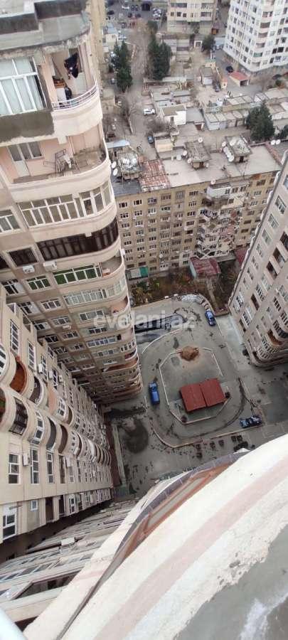 Satılır, yeni tikili, 4 otaqlı, 180 m², Bakı, Nəsimi r, 3-cü mikrorayon q, Memar Əcəmi m.