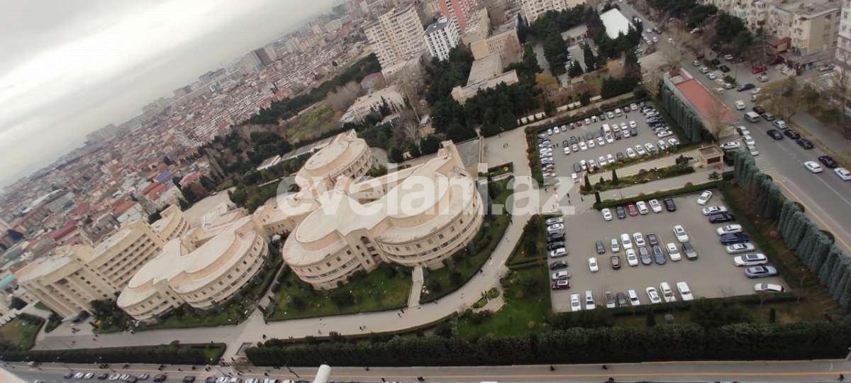 Satılır, yeni tikili, 4 otaqlı, 180 m², Bakı, Nəsimi r, 3-cü mikrorayon q, Memar Əcəmi m.