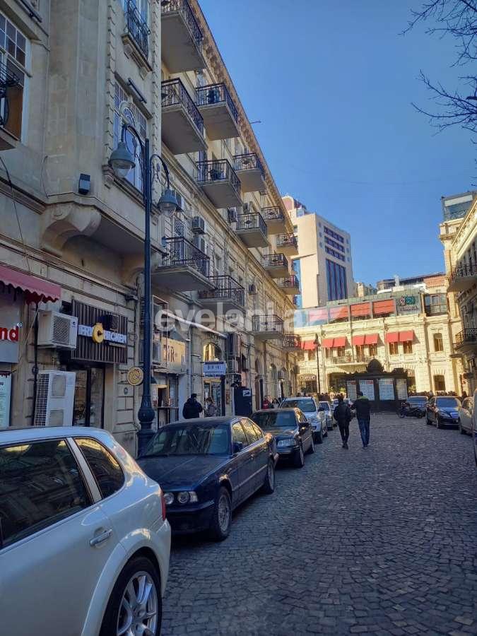 Rent, new building, 3 room, 140 m², Baku, Yasamal r, 28 may m.