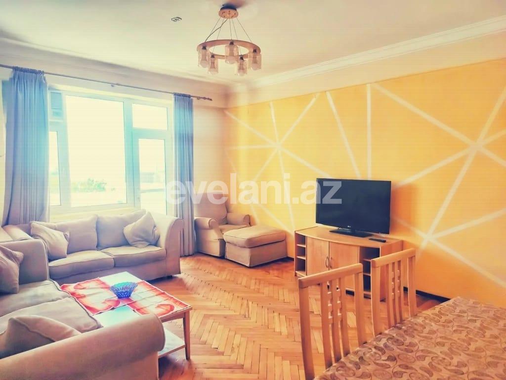 Satılır, köhnə tikili, 3 otaqlı, 90 m², Bakı, Səbail r, İçəri Şəhər m.