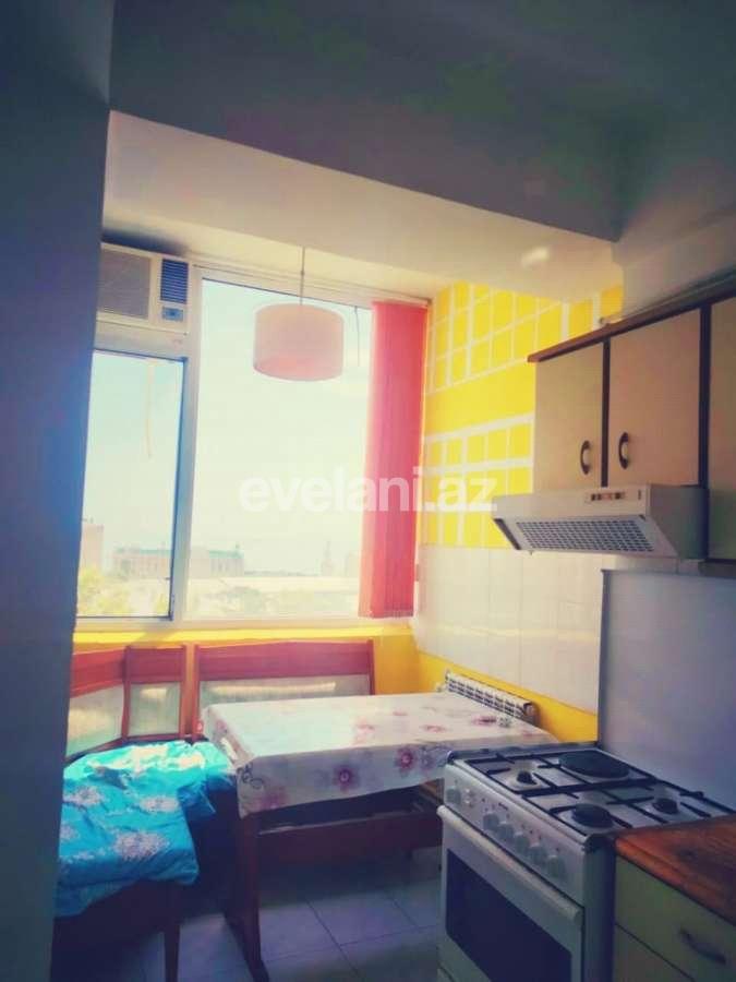 Satılır, köhnə tikili, 3 otaqlı, 90 m², Bakı, Səbail r, İçəri Şəhər m.