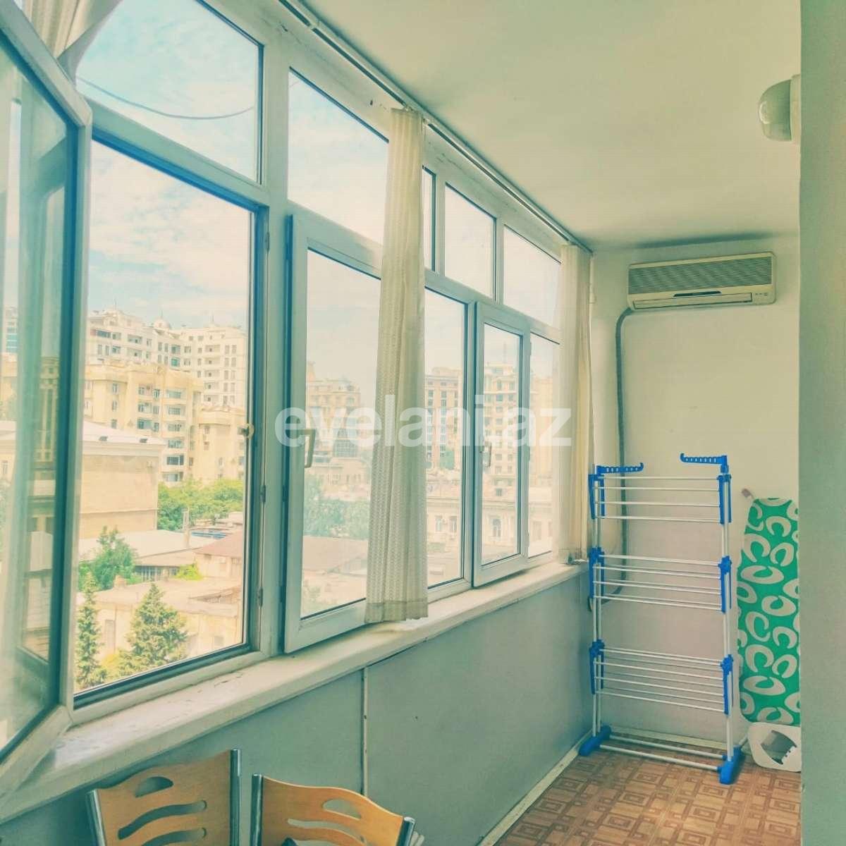 Сдаётся, вторичка, 3-комнаты, 105 m², Баку, Сабаильский r, Ичери Шехер m.