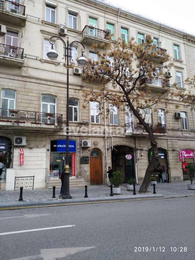 Kirayə verilir, köhnə tikili, 2 otaqlı, 55 m², Bakı, Nəsimi r, 28 may m.