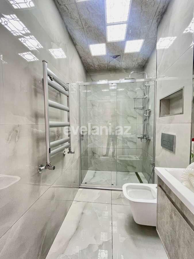 Kirayə verilir, yeni tikili, 2 otaqlı, 70 m², Bakı, Nəsimi r, 4-cü mikrorayon q, Memar Əcəmi m.