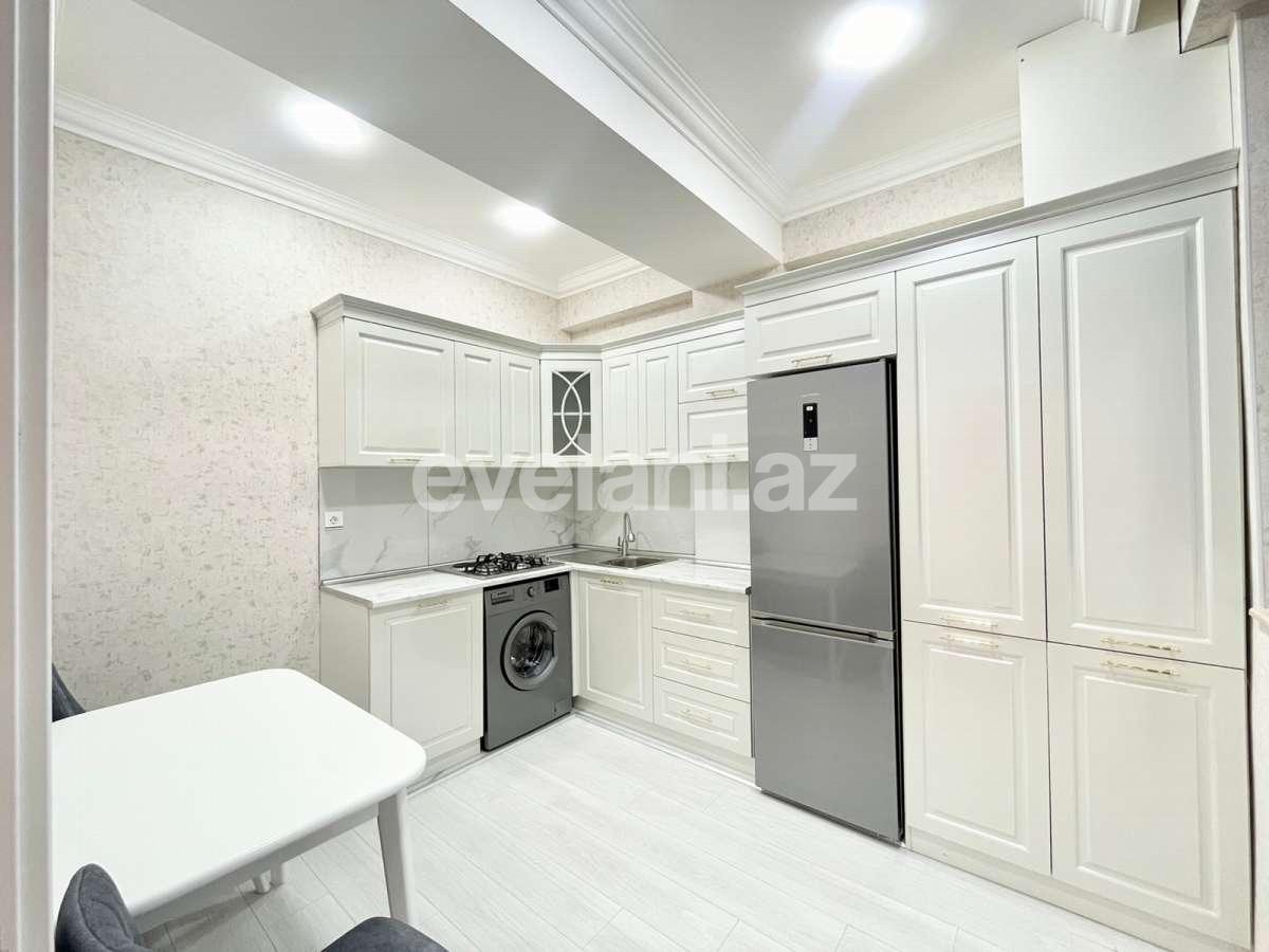 Kirayə verilir, yeni tikili, 2 otaqlı, 70 m², Bakı, Nəsimi r, 4-cü mikrorayon q, Memar Əcəmi m.