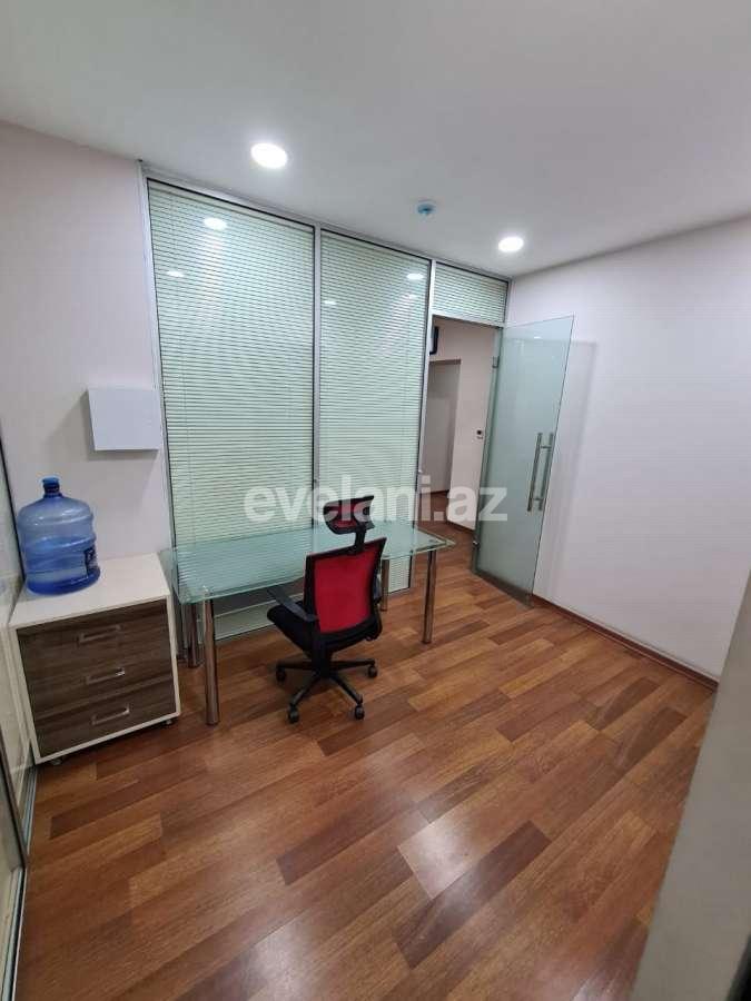 Kirayə verilir, ofis, 4 otaqlı, 200 m², Bakı, Xətai r, Şah İsmayıl Xətai m.