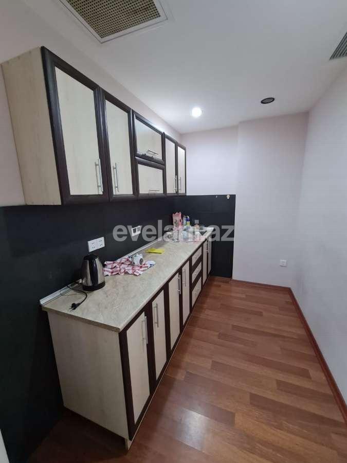 Kirayə verilir, ofis, 4 otaqlı, 200 m², Bakı, Xətai r, Şah İsmayıl Xətai m.