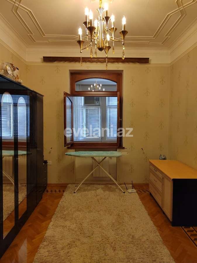 Satılır, köhnə tikili, 5 otaqlı, 140 m², Bakı, Yasamal r, Yasamal q.