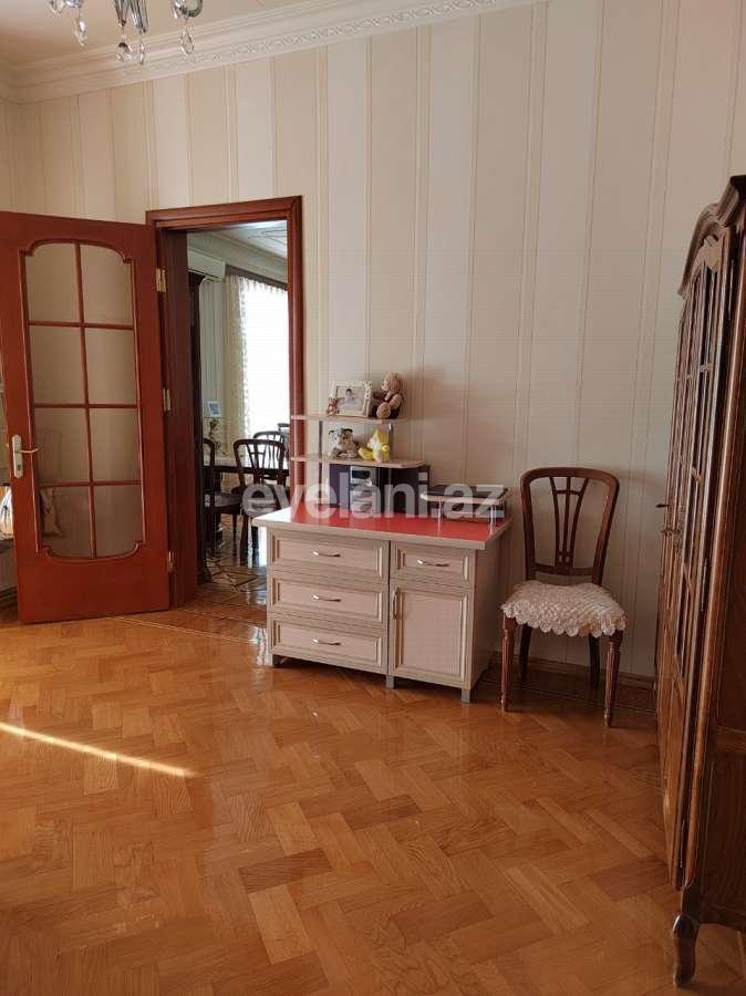 Satılır, köhnə tikili, 5 otaqlı, 140 m², Bakı, Yasamal r, Yasamal q.