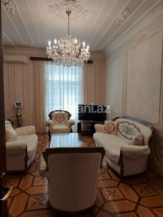 Satılır, köhnə tikili, 5 otaqlı, 140 m², Bakı, Yasamal r, Yasamal q.